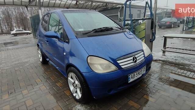 Синий Мерседес А класс, объемом двигателя 1.7 л и пробегом 240 тыс. км за 2900 $, фото 1 на Automoto.ua