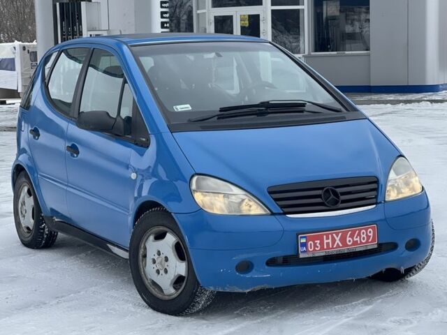Синий Мерседес А класс, объемом двигателя 1.7 л и пробегом 300 тыс. км за 2200 $, фото 1 на Automoto.ua