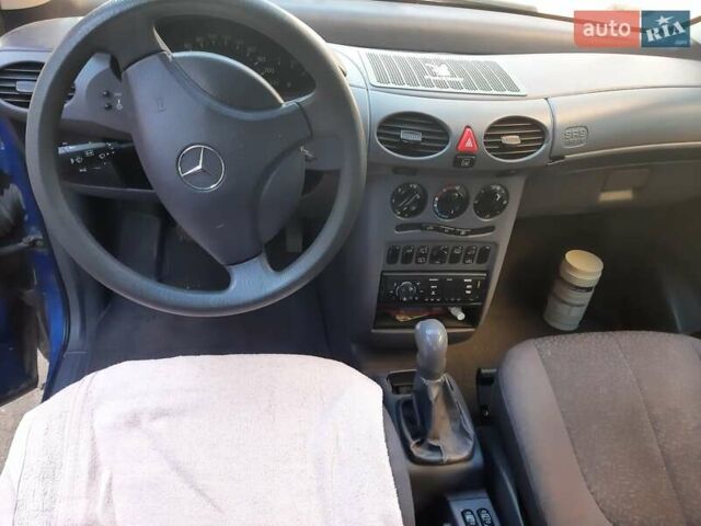 Синій Мерседес А клас, об'ємом двигуна 1.6 л та пробігом 185 тис. км за 3000 $, фото 1 на Automoto.ua
