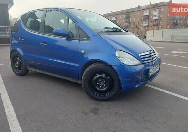 Синій Мерседес А клас, об'ємом двигуна 1.6 л та пробігом 200 тис. км за 3600 $, фото 1 на Automoto.ua