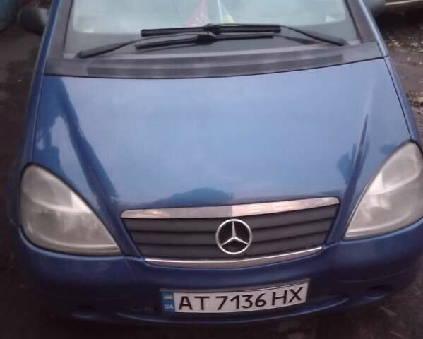 Синий Мерседес А класс, объемом двигателя 1.7 л и пробегом 330 тыс. км за 3000 $, фото 1 на Automoto.ua