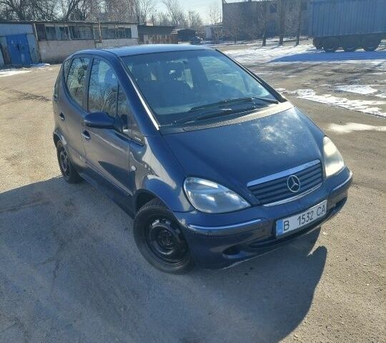 Синий Мерседес А класс, объемом двигателя 0 л и пробегом 290 тыс. км за 1300 $, фото 1 на Automoto.ua