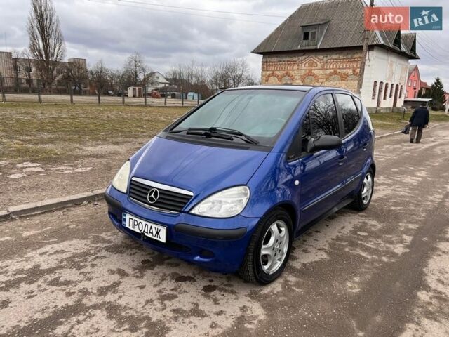 Синий Мерседес А класс, объемом двигателя 1.69 л и пробегом 300 тыс. км за 2500 $, фото 1 на Automoto.ua