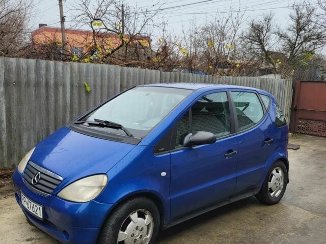 Синий Мерседес А класс, объемом двигателя 1.7 л и пробегом 200 тыс. км за 1200 $, фото 1 на Automoto.ua