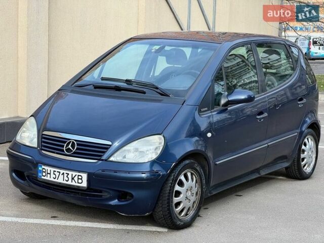 Синий Мерседес А класс, объемом двигателя 1.6 л и пробегом 240 тыс. км за 3700 $, фото 1 на Automoto.ua