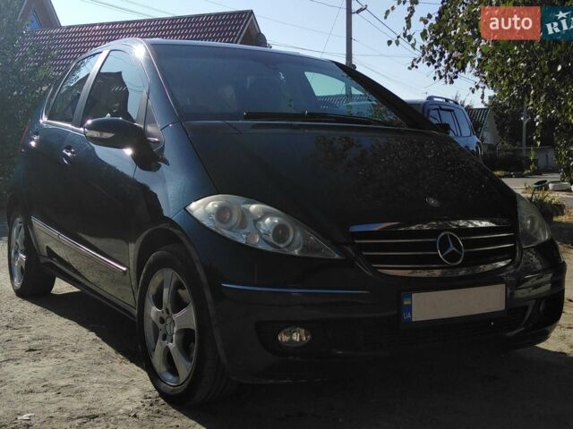 Синий Мерседес А класс, объемом двигателя 2 л и пробегом 229 тыс. км за 6000 $, фото 1 на Automoto.ua