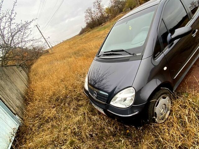 Синий Мерседес А класс, объемом двигателя 19 л и пробегом 165 тыс. км за 4500 $, фото 1 на Automoto.ua