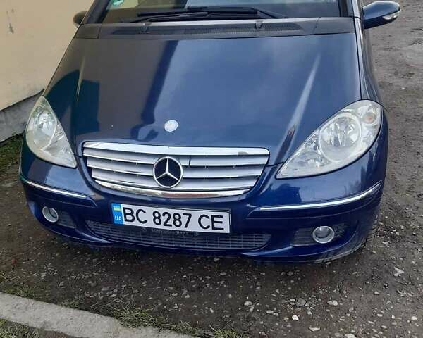 Синий Мерседес А класс, объемом двигателя 2 л и пробегом 233 тыс. км за 4500 $, фото 1 на Automoto.ua