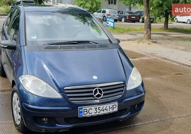 Синий Мерседес А класс, объемом двигателя 2 л и пробегом 317 тыс. км за 4190 $, фото 1 на Automoto.ua