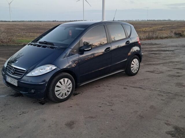 Мерседес А класс 2005 в Овидиополе на Automoto.ua Синий Мерседес А класс, объемом двигателя 0 л и пробегом 299 тыс. км за 1950 $, фото 1 на Automoto.ua