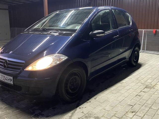 Синий Мерседес А класс, объемом двигателя 2 л и пробегом 259 тыс. км за 4900 $, фото 1 на Automoto.ua