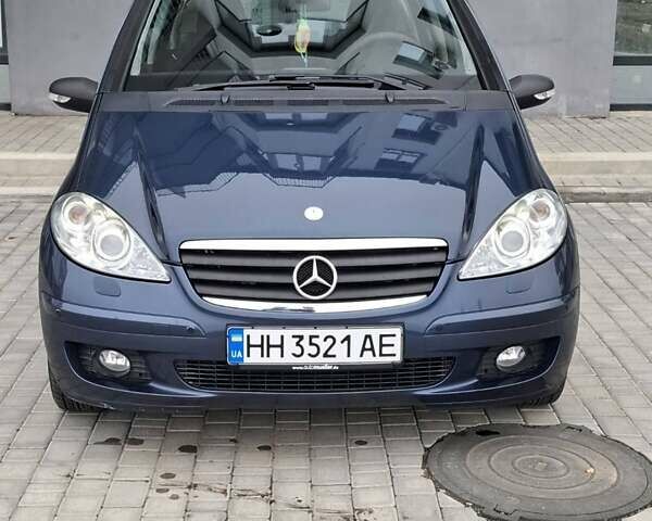 Синий Мерседес А класс, объемом двигателя 1.5 л и пробегом 188 тыс. км за 5200 $, фото 1 на Automoto.ua