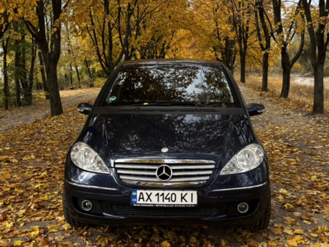 Синій Мерседес А клас, об'ємом двигуна 1.7 л та пробігом 194 тис. км за 5500 $, фото 1 на Automoto.ua