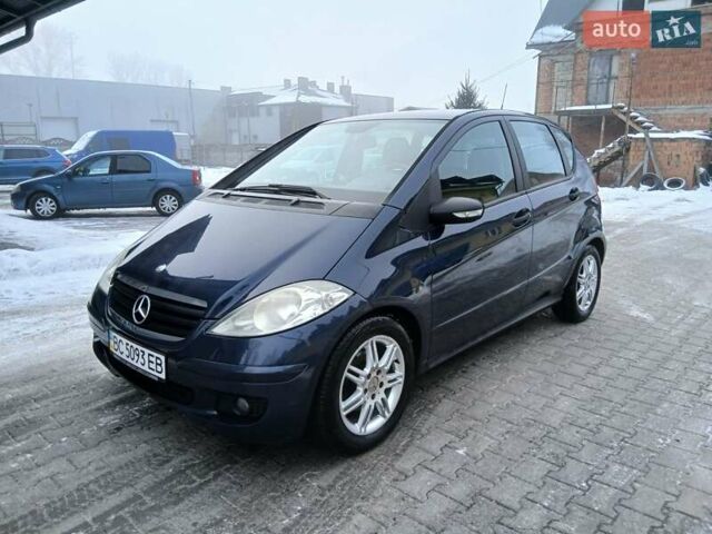 Синий Мерседес А класс, объемом двигателя 1.5 л и пробегом 198 тыс. км за 4700 $, фото 1 на Automoto.ua