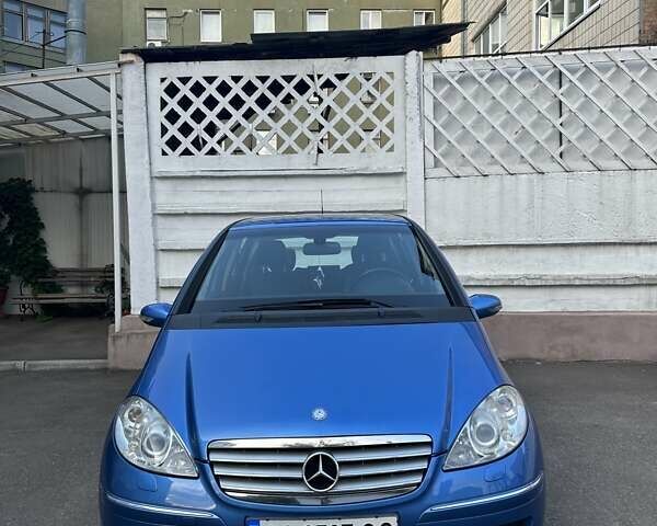 Синій Мерседес А клас, об'ємом двигуна 2 л та пробігом 236 тис. км за 6500 $, фото 1 на Automoto.ua