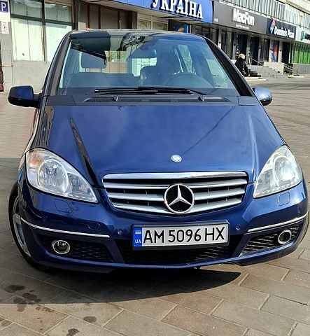 Синій Мерседес А клас, об'ємом двигуна 1.7 л та пробігом 149 тис. км за 6999 $, фото 1 на Automoto.ua