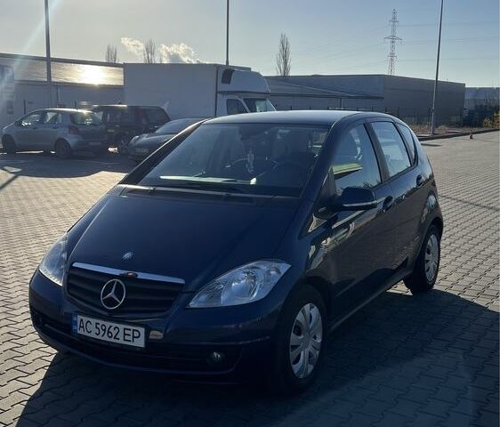 Синій Мерседес А клас, об'ємом двигуна 2 л та пробігом 260 тис. км за 5800 $, фото 1 на Automoto.ua