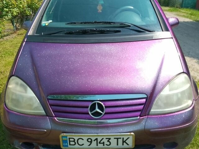 Синий Мерседес А класс, объемом двигателя 1.6 л и пробегом 253 тыс. км за 2800 $, фото 1 на Automoto.ua