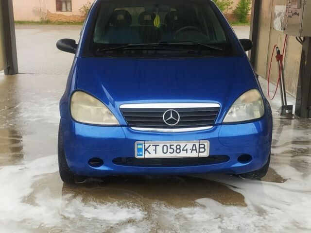 Синий Мерседес А класс, объемом двигателя 1.4 л и пробегом 150 тыс. км за 2500 $, фото 1 на Automoto.ua