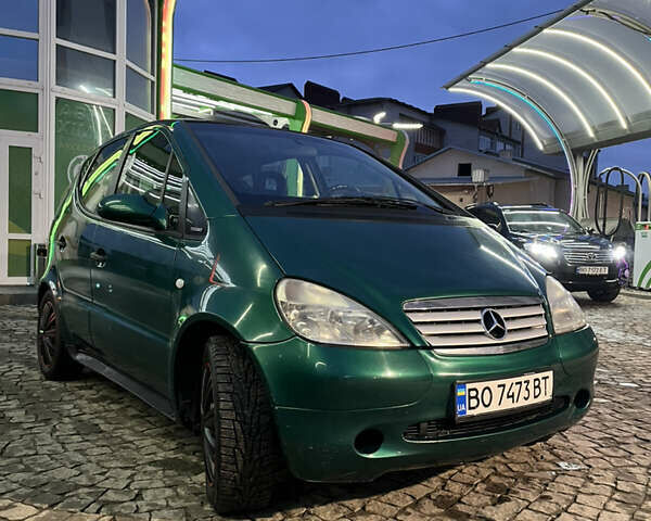 Зеленый Мерседес А класс, объемом двигателя 1.6 л и пробегом 240 тыс. км за 3800 $, фото 1 на Automoto.ua