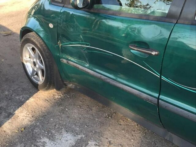 Зелений Мерседес А клас, об'ємом двигуна 1.4 л та пробігом 240 тис. км за 1750 $, фото 1 на Automoto.ua