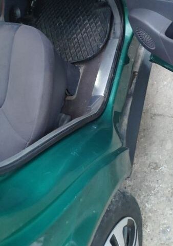 Зелений Мерседес А клас, об'ємом двигуна 1.6 л та пробігом 236 тис. км за 2500 $, фото 1 на Automoto.ua