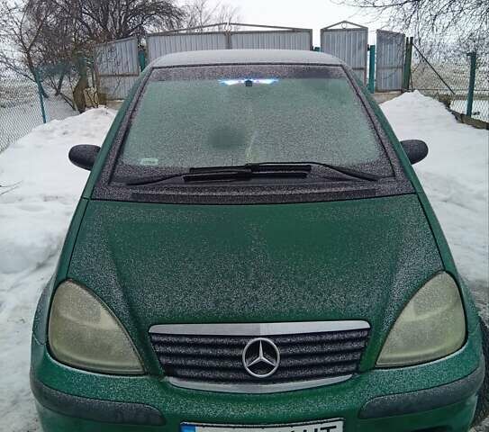 Зелений Мерседес А клас, об'ємом двигуна 1.7 л та пробігом 350 тис. км за 2500 $, фото 1 на Automoto.ua