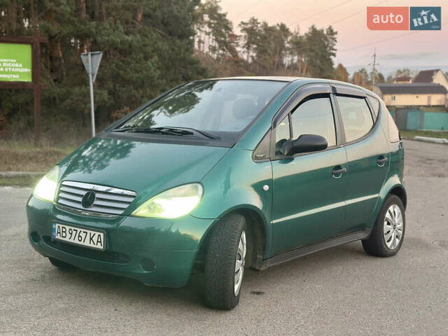 Зелений Мерседес А клас, об'ємом двигуна 1.6 л та пробігом 298 тис. км за 2100 $, фото 1 на Automoto.ua