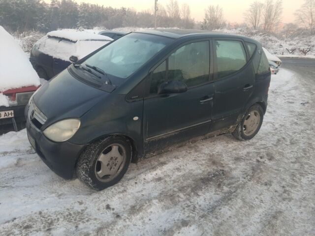 Зеленый Мерседес А класс, объемом двигателя 1.4 л и пробегом 350 тыс. км за 1500 $, фото 1 на Automoto.ua