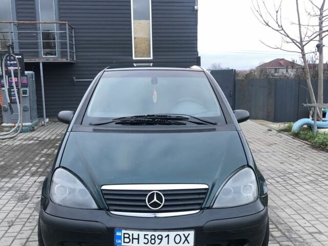 Зеленый Мерседес А класс, объемом двигателя 1.7 л и пробегом 386 тыс. км за 3500 $, фото 1 на Automoto.ua