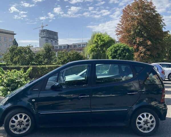 Зеленый Мерседес А класс, объемом двигателя 1.7 л и пробегом 237 тыс. км за 4000 $, фото 1 на Automoto.ua