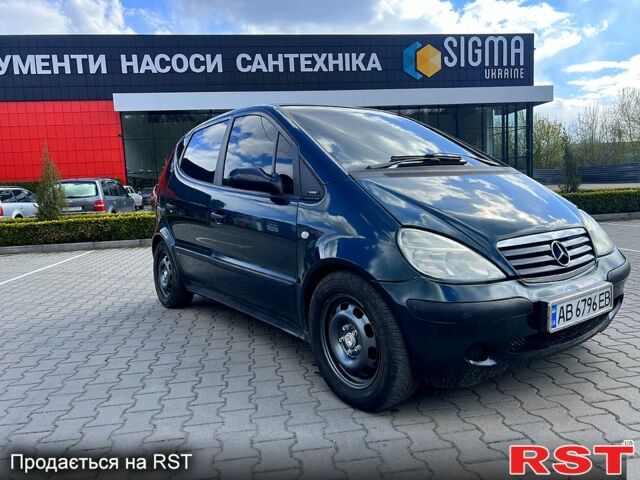 Зеленый Мерседес А класс, объемом двигателя 1.7 л и пробегом 250 тыс. км за 2100 $, фото 1 на Automoto.ua
