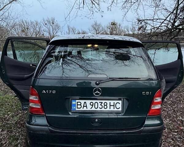 Зеленый Мерседес А класс, объемом двигателя 1.7 л и пробегом 178 тыс. км за 3800 $, фото 1 на Automoto.ua