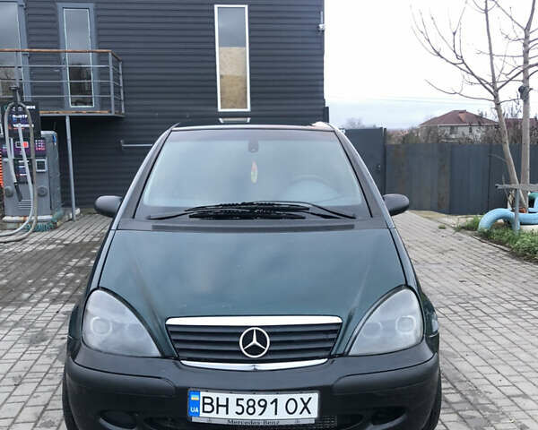 Зелений Мерседес А клас, об'ємом двигуна 1.69 л та пробігом 386 тис. км за 3500 $, фото 1 на Automoto.ua