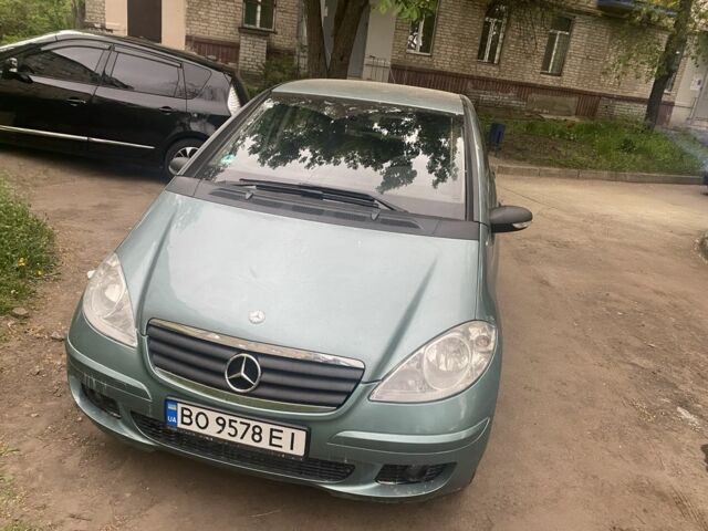 Зелений Мерседес А клас, об'ємом двигуна 1.5 л та пробігом 299 тис. км за 3300 $, фото 1 на Automoto.ua