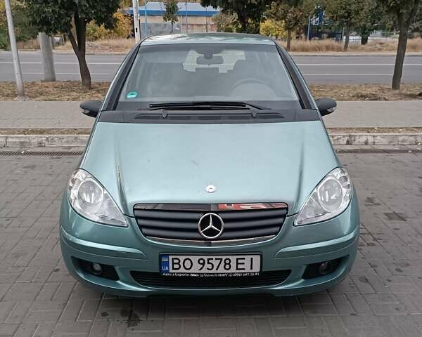 Зеленый Мерседес А класс, объемом двигателя 1.5 л и пробегом 260 тыс. км за 4300 $, фото 1 на Automoto.ua