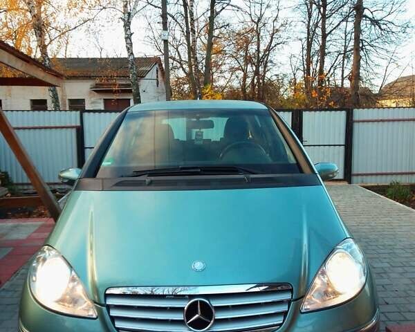 Зелений Мерседес А клас, об'ємом двигуна 1.5 л та пробігом 161 тис. км за 3800 $, фото 1 на Automoto.ua