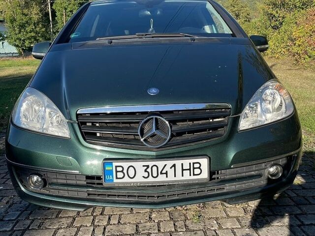 Зелений Мерседес А клас, об'ємом двигуна 1.7 л та пробігом 227 тис. км за 6300 $, фото 1 на Automoto.ua