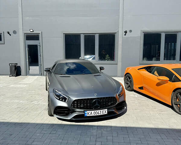 Серый Мерседес AMG GT, объемом двигателя 3.98 л и пробегом 105 тыс. км за 115000 $, фото 1 на Automoto.ua