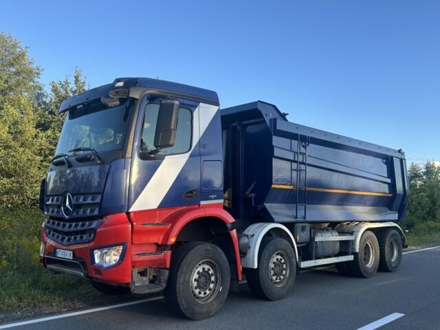 Синий Мерседес AROCS, объемом двигателя 10.68 л и пробегом 402 тыс. км за 88000 $, фото 1 на Automoto.ua