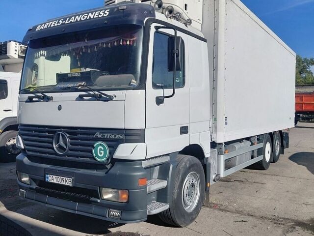Белый Мерседес Актрос, объемом двигателя 0 л и пробегом 1 тыс. км за 23000 $, фото 1 на Automoto.ua