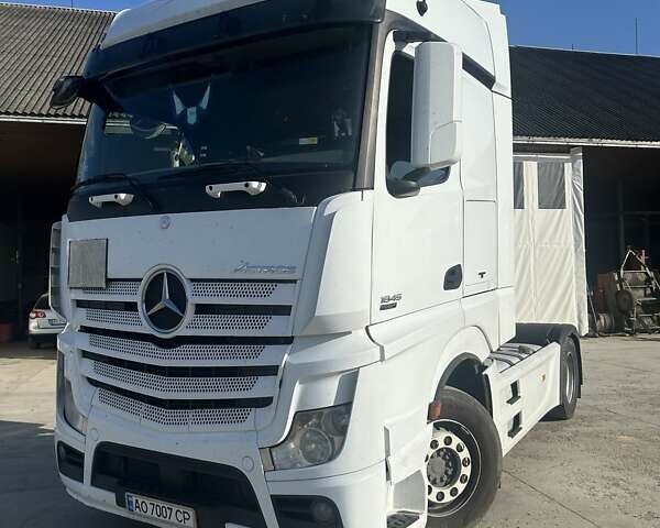 Білий Мерседес Актрос, об'ємом двигуна 12.8 л та пробігом 100 тис. км за 15100 $, фото 1 на Automoto.ua