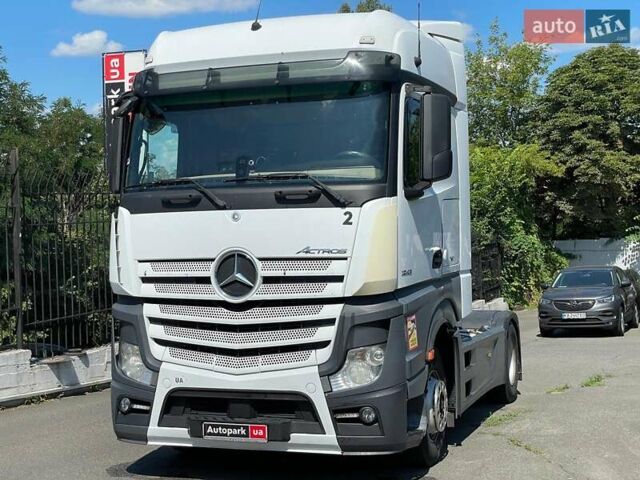 Белый Мерседес Актрос, объемом двигателя 10.7 л и пробегом 996 тыс. км за 16290 $, фото 1 на Automoto.ua