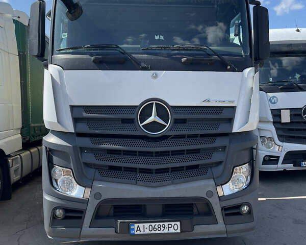 Белый Мерседес Актрос, объемом двигателя 12.6 л и пробегом 1 тыс. км за 20000 $, фото 1 на Automoto.ua