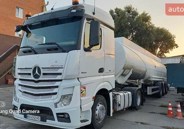 Білий Мерседес Актрос, об'ємом двигуна 12.8 л та пробігом 745 тис. км за 27000 $, фото 1 на Automoto.ua