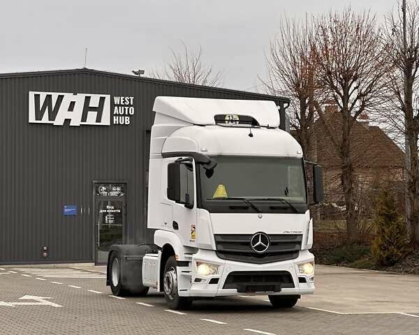 Белый Мерседес Актрос, объемом двигателя 10.68 л и пробегом 644 тыс. км за 21000 $, фото 1 на Automoto.ua