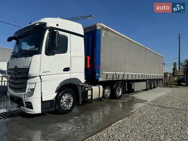 Белый Мерседес Актрос, объемом двигателя 12.81 л и пробегом 710 тыс. км за 34000 $, фото 1 на Automoto.ua