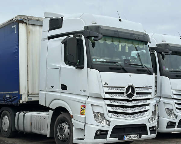 Білий Мерседес Актрос, об'ємом двигуна 12.81 л та пробігом 1000 тис. км за 30000 $, фото 1 на Automoto.ua