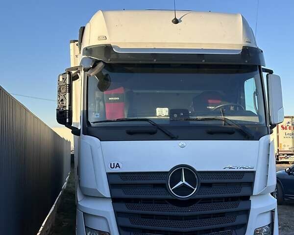 Белый Мерседес Актрос, объемом двигателя 12.81 л и пробегом 735 тыс. км за 35500 $, фото 1 на Automoto.ua