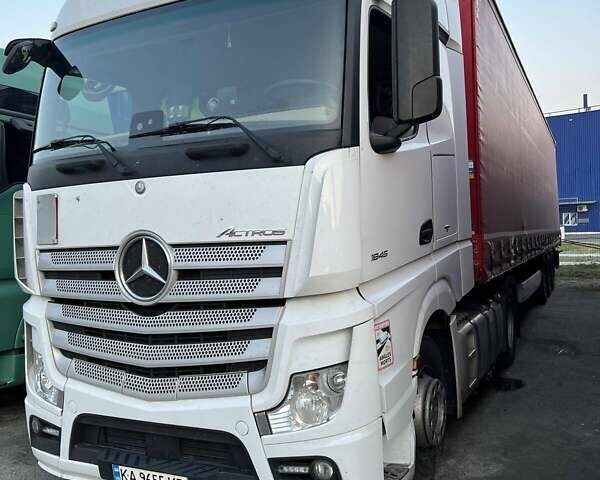 Белый Мерседес Актрос, объемом двигателя 12.81 л и пробегом 760 тыс. км за 54000 $, фото 1 на Automoto.ua